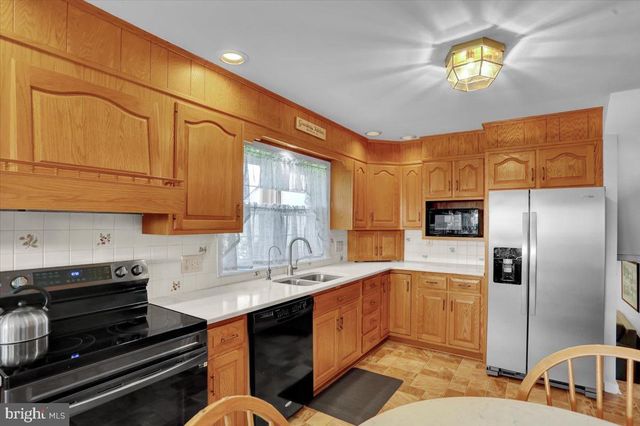 805 JEROME PL, West Lawn, PA 19609