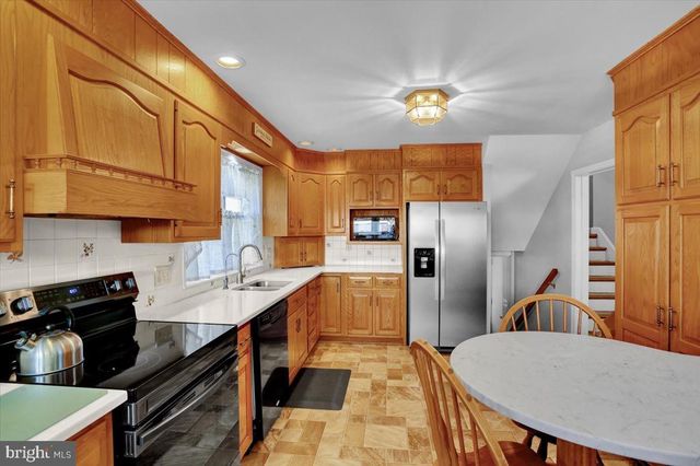 805 JEROME PL, West Lawn, PA 19609