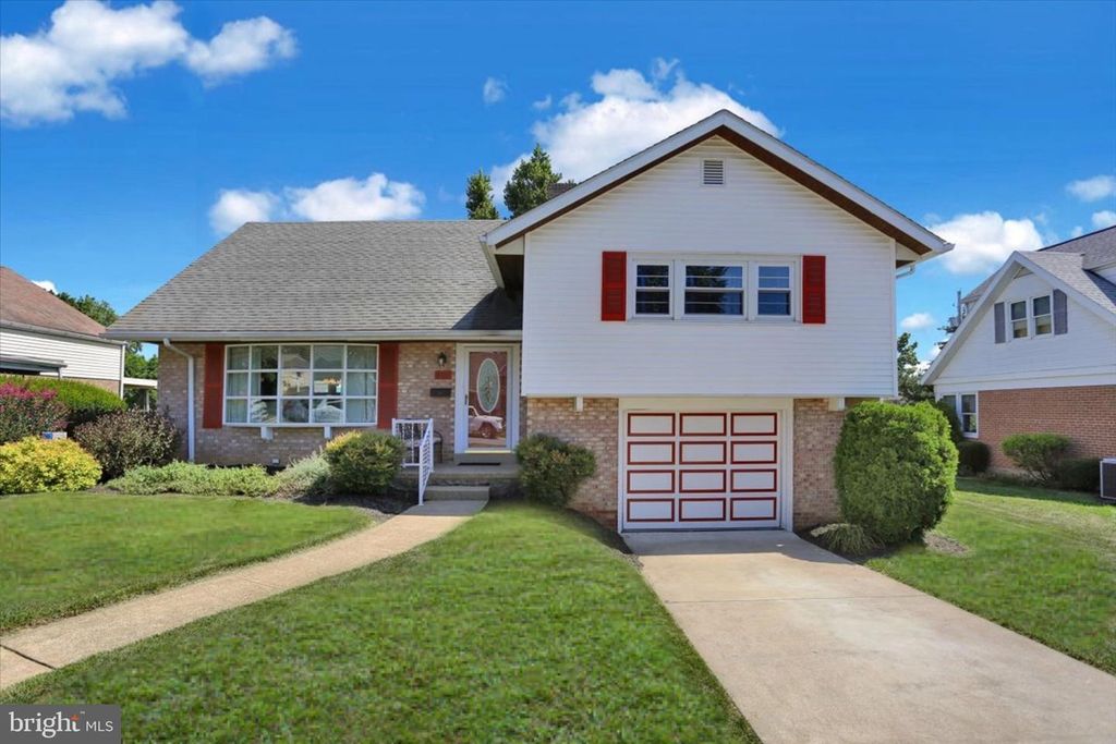 805 JEROME PL, West Lawn, PA 19609
