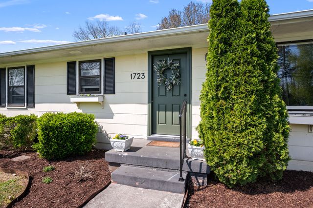 1723 Hamilton Dr, Murfreesboro, TN 37129