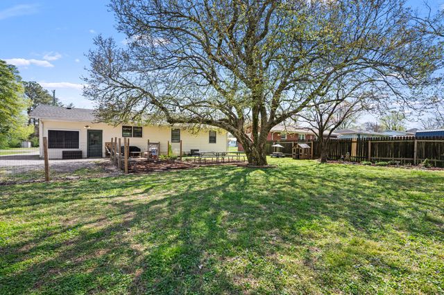 1723 Hamilton Dr, Murfreesboro, TN 37129