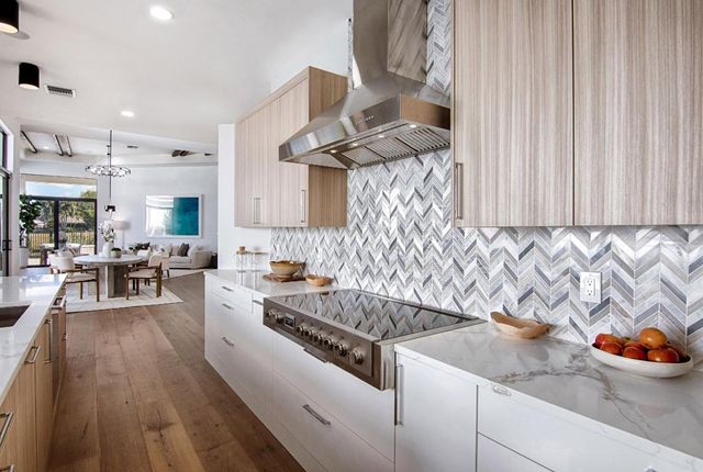 2570 Players Court, Wellington, FL 33414