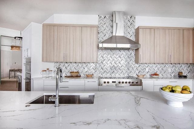 2570 Players Court, Wellington, FL 33414