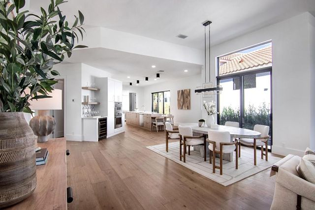 2570 Players Court, Wellington, FL 33414