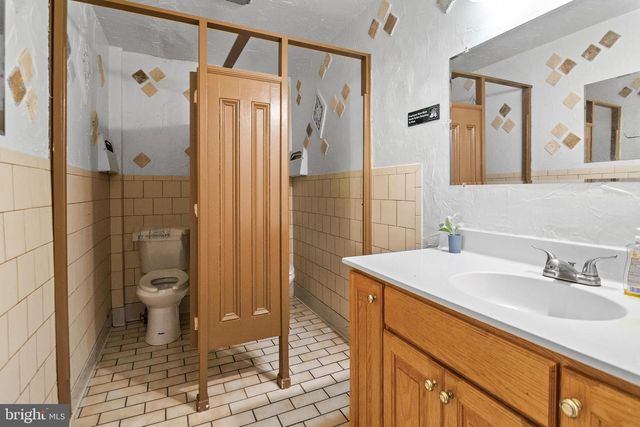 2112 FLEET ST, Baltimore, MD 21231