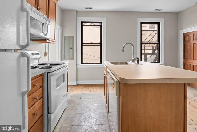 2112 FLEET ST, Baltimore, MD 21231