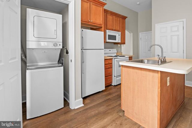 2112 FLEET ST, Baltimore, MD 21231