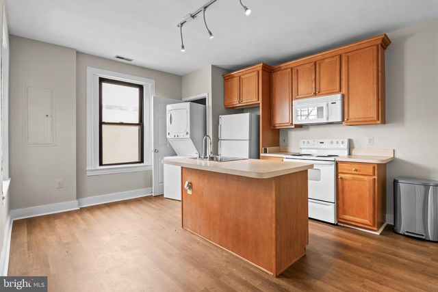 2112 FLEET ST, Baltimore, MD 21231