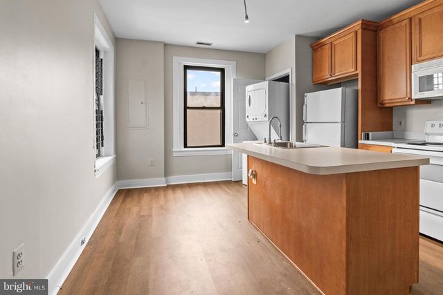 2112 FLEET ST, Baltimore, MD 21231