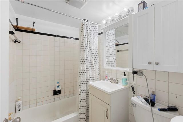 429 W WELLINGTON Avenue 1A, Chicago, IL 60657