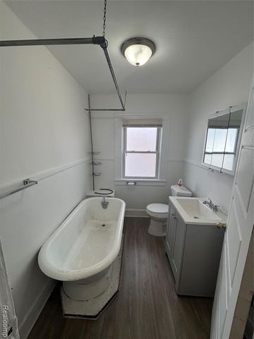 4742 Alter, Detroit, MI 48215