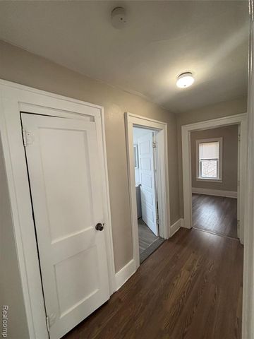 4742 Alter, Detroit, MI 48215