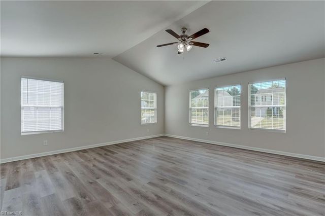 1048 Megan Cross Lane, Kernersville, NC 27284