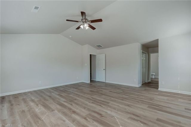 1048 Megan Cross Lane, Kernersville, NC 27284