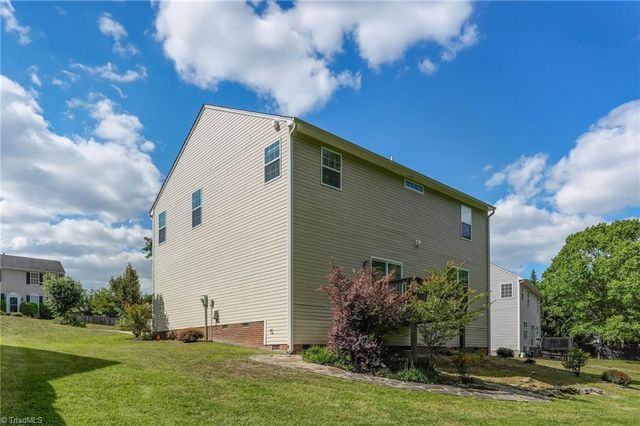 1048 Megan Cross Lane, Kernersville, NC 27284