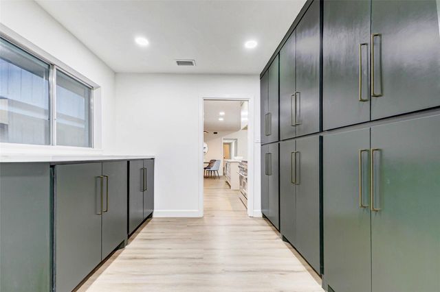 9219 Timberside Drive, Houston, TX 77025