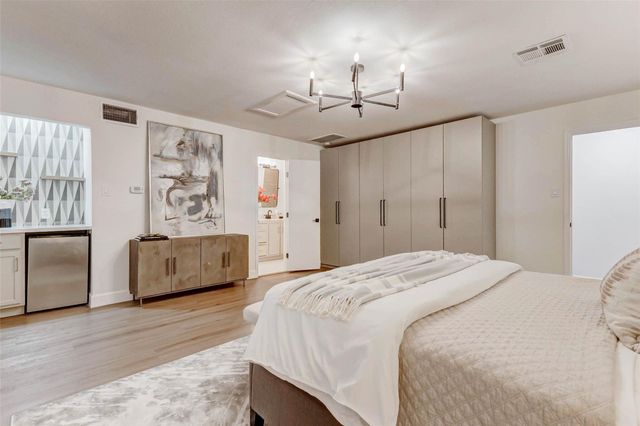 9219 Timberside Drive, Houston, TX 77025