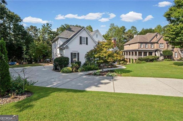 5015 Rockingham Drive, Roswell, GA 30075