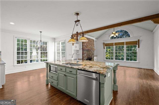 5015 Rockingham Drive, Roswell, GA 30075