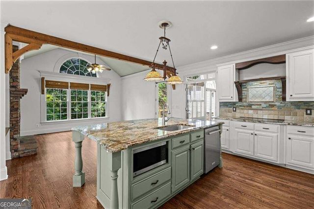 5015 Rockingham Drive, Roswell, GA 30075