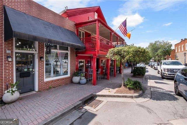 5015 Rockingham Drive, Roswell, GA 30075