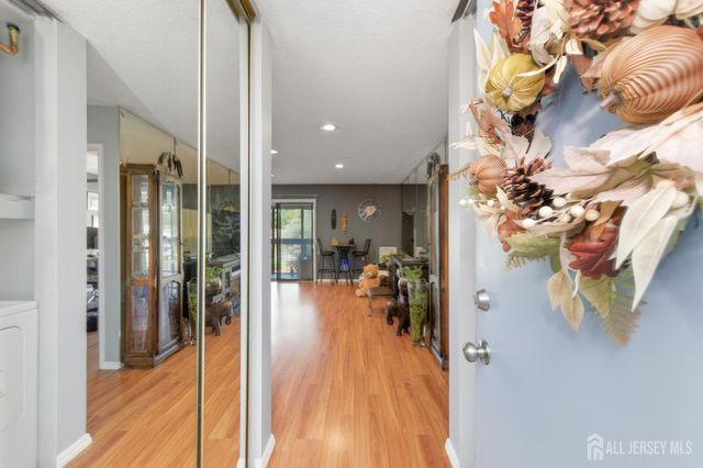 277 Crosse Drive 2C, Monroe, NJ 08831