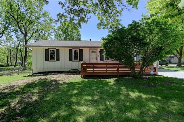 8201 E 110th Street, Kansas City, MO 64134