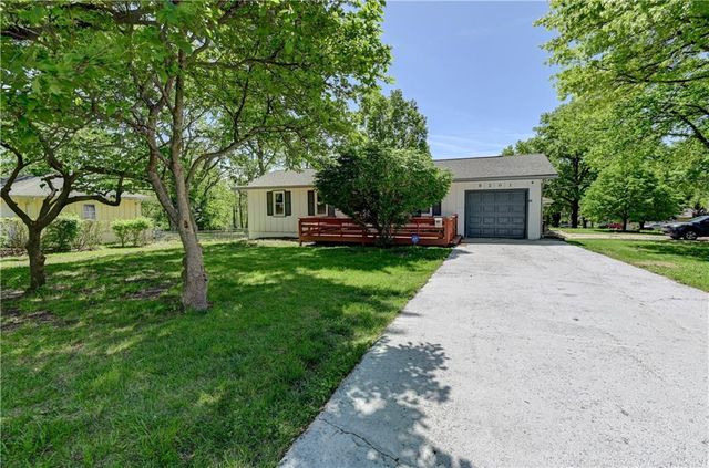 8201 E 110th Street, Kansas City, MO 64134