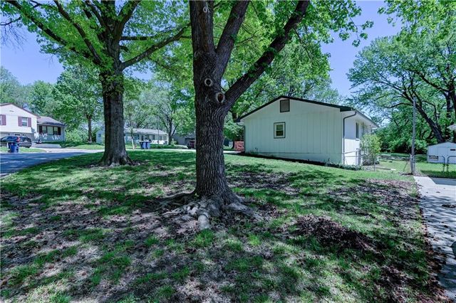 8201 E 110th Street, Kansas City, MO 64134