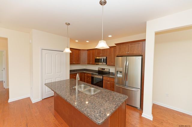 4002 Charles Lane, North Greenbush, NY 12180