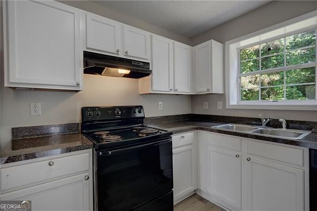 7624 Mcgillicuty Drive, Union City, GA 30291