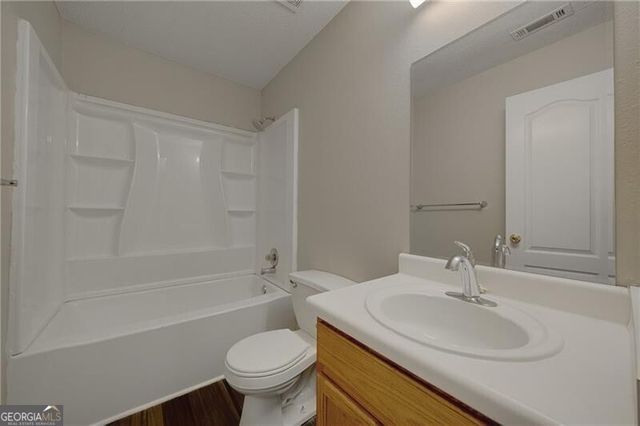 7624 Mcgillicuty Drive, Union City, GA 30291