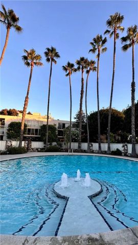 239 S Barrington Avenue F8, Los Angeles, CA 90049