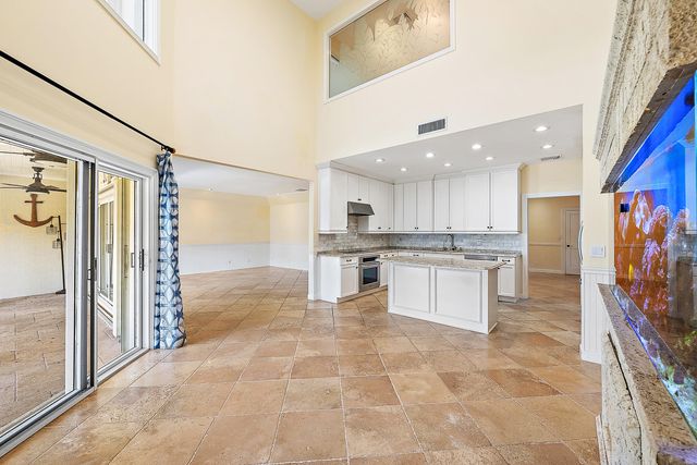 14354 Cypress Island Circle, Palm Beach Gardens, FL 33410