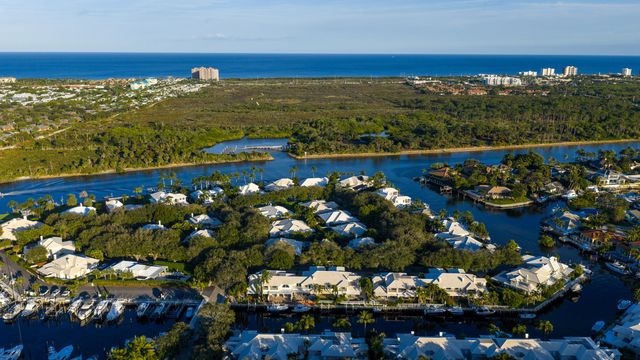 14354 Cypress Island Circle, Palm Beach Gardens, FL 33410