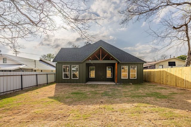 2502 Hanna Avenue, Fort Worth, TX 76164