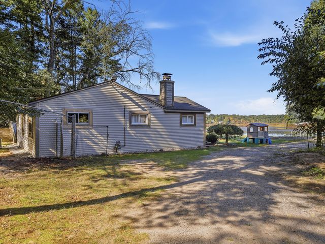 4174 Wilson Beach Road, Twin Lake, MI 49457