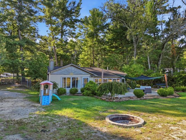 4174 Wilson Beach Road, Twin Lake, MI 49457