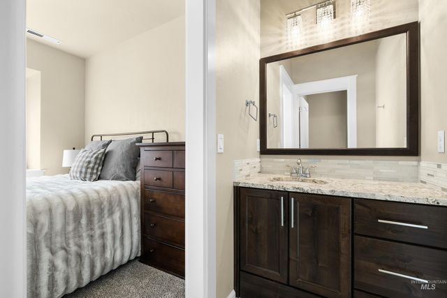 3445 E Parsnip Peak Dr, Boise, ID 83716