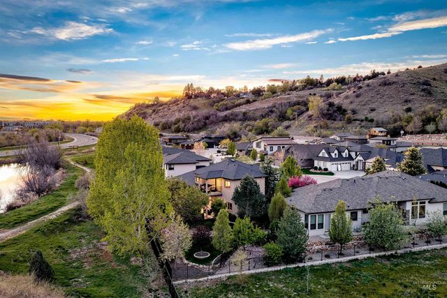 3445 E Parsnip Peak Dr, Boise, ID 83716