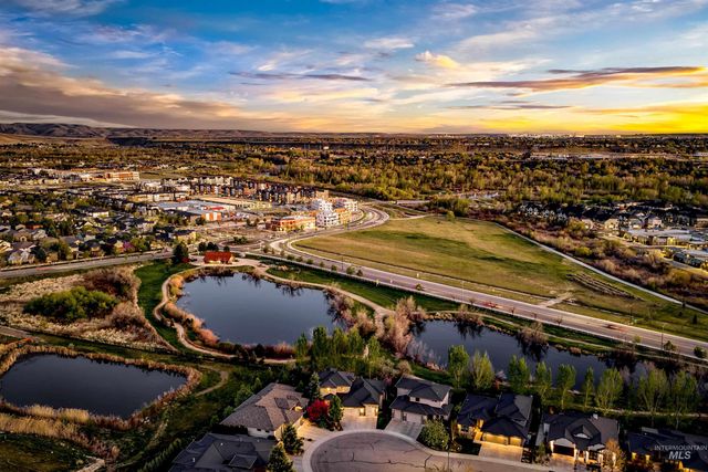 3445 E Parsnip Peak Dr, Boise, ID 83716