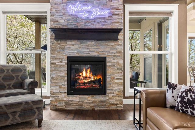 3445 E Parsnip Peak Dr, Boise, ID 83716