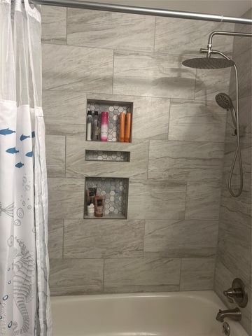 2453 Union Boulevard Apt 21B, Islip, NY 11751