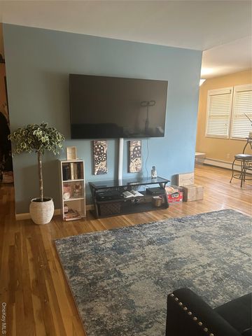 2453 Union Boulevard Apt 21B, Islip, NY 11751