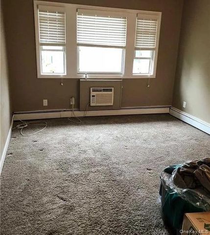 2453 Union Boulevard Apt 21B, Islip, NY 11751