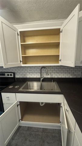 Laguna Gardens LAGUNA 4E, Carolina, PR 00979