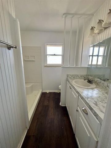 1904 S 8th Street, Tahoka, TX 79373