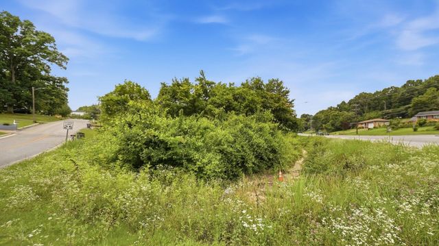 3700 Forest Highland Drive, Chattanooga, TN 37415