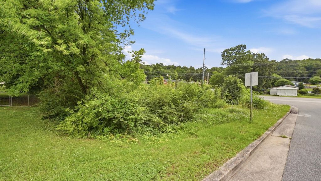 3700 Forest Highland Drive, Chattanooga, TN 37415
