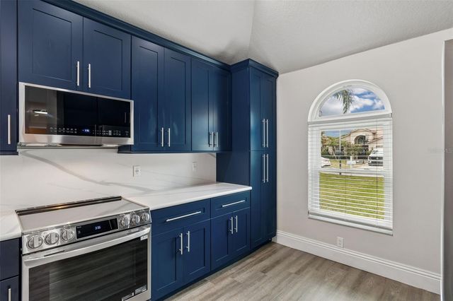 10218 CHARLESTON CORNER ROAD, Tampa, FL 33635